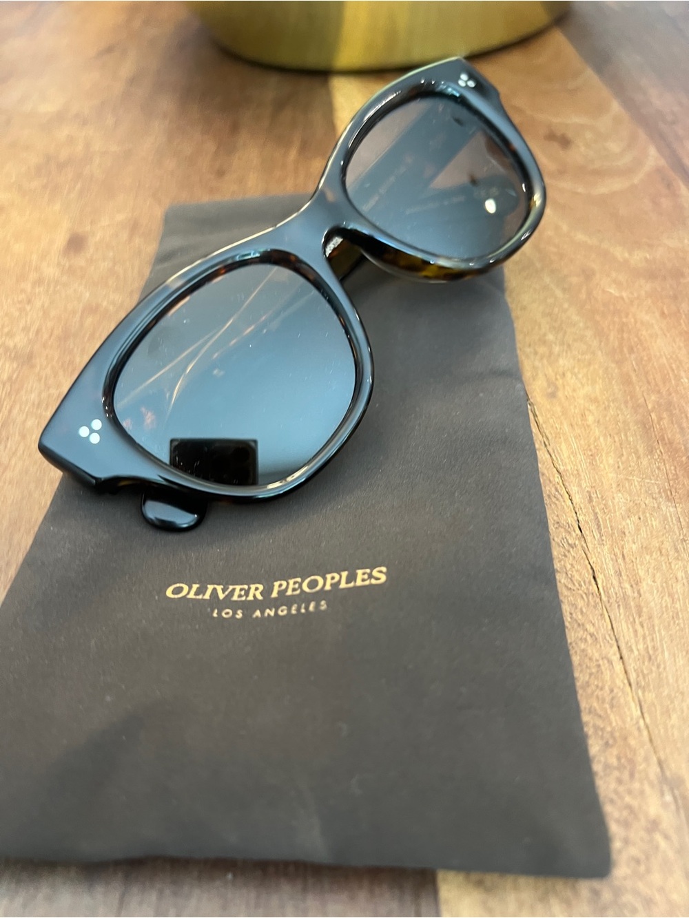 Oliver Peoples Designer Tortoiseshell Eadie Sunglasses with case - Picture 14 of 15